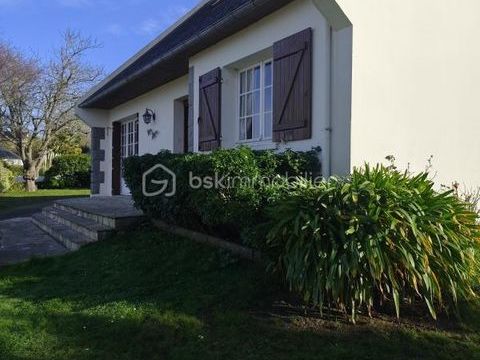   A VENDRE proche de la mer, petit hameau, au calme, maison 130 m2, 5 chambres, terrain 800m2 Maison - 8 pi�ce(s) - 130 m�