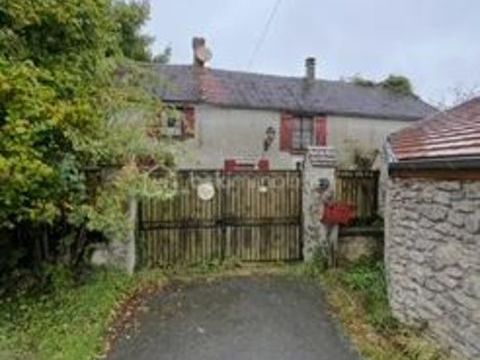   A saisir !!! id�al 1�re acquisition !rare sur le secteur....Maison de130m2 surface totale au sol + 1170m2 de terrain Maison - 4 pi�ce(s) - 78 m�