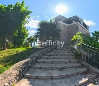  Maison � vendre 11 pi�ces 245 m�