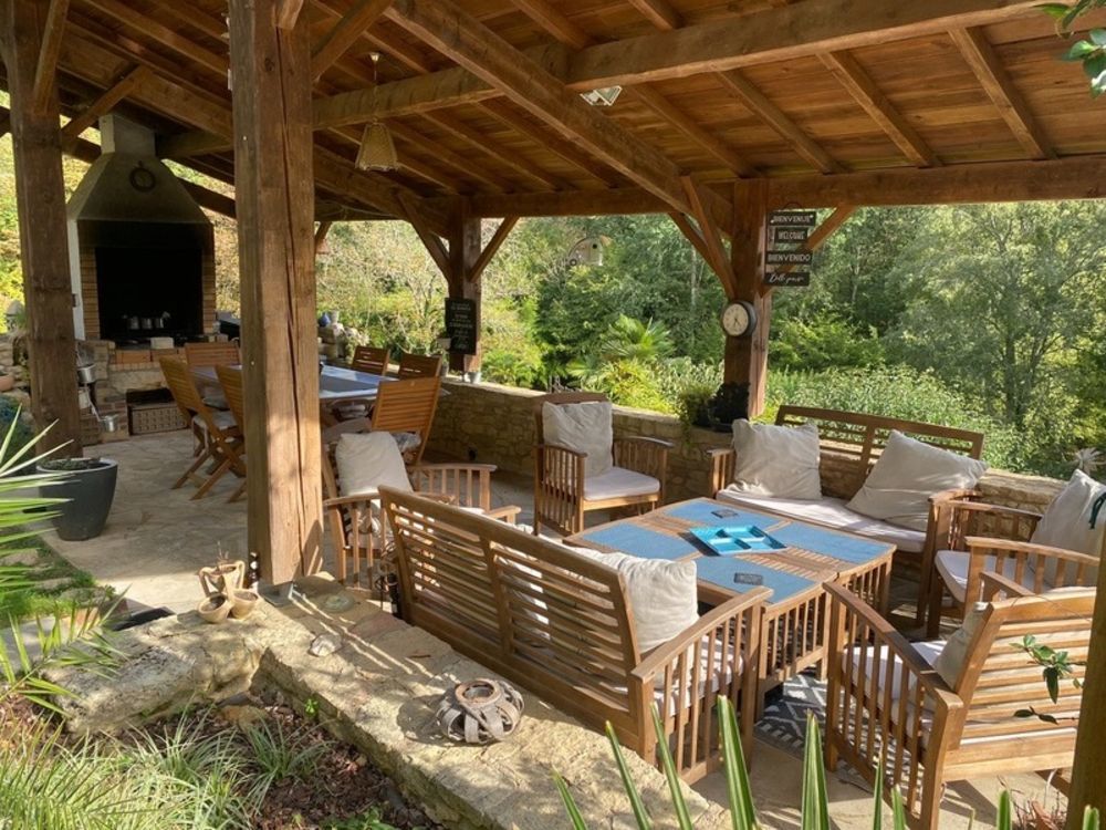 � vendre  Propri�t�/ch�teau Le Buisson-de-Cadouin (24480)