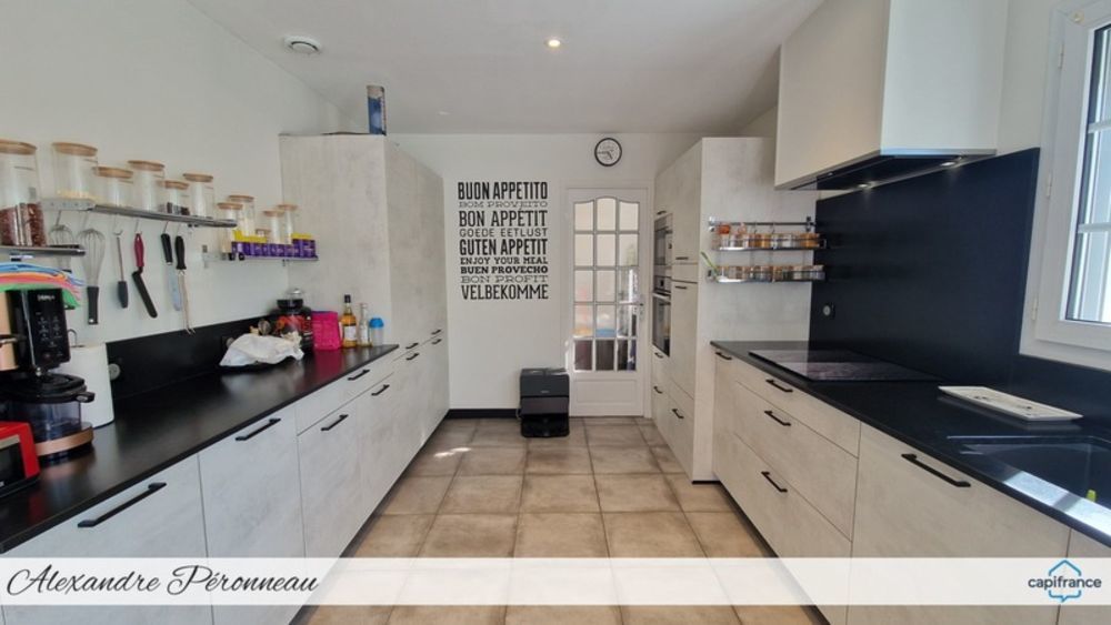 � vendre  Villa La Rochelle (17000)