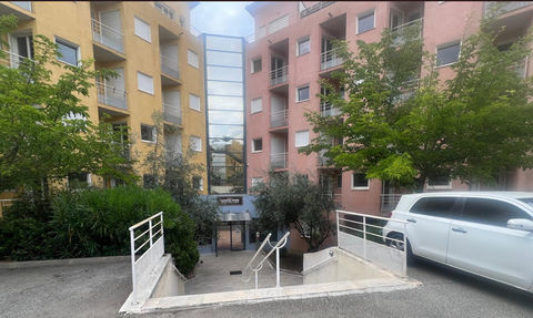   b - 1 appartement de type T3 duplex au dernier �tage dans un immeuble � CORTE Appartement - 3 pi�ce(s) - 47 m�