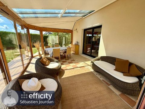   Maison Maison - 6 pi�ce(s) - 187 m�