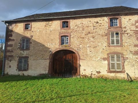   CORBENAY (70) Ferme de 350m� � r�nover enti�rement, terrain 1400m� Ferme - 6 pi�ce(s) - 350 m�
