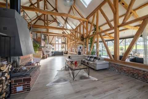   Ensemble Immobilier : somptueux loft avec ses grands volumes + sa long�re ind�pendante, le tout sur un terrain clos et arbor� ! Maison - 11 pi�ce(s) - 390 m�