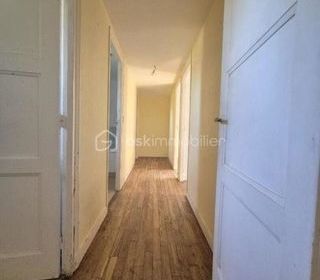  Immeuble � vendre 15 + pi�ces 573 m�