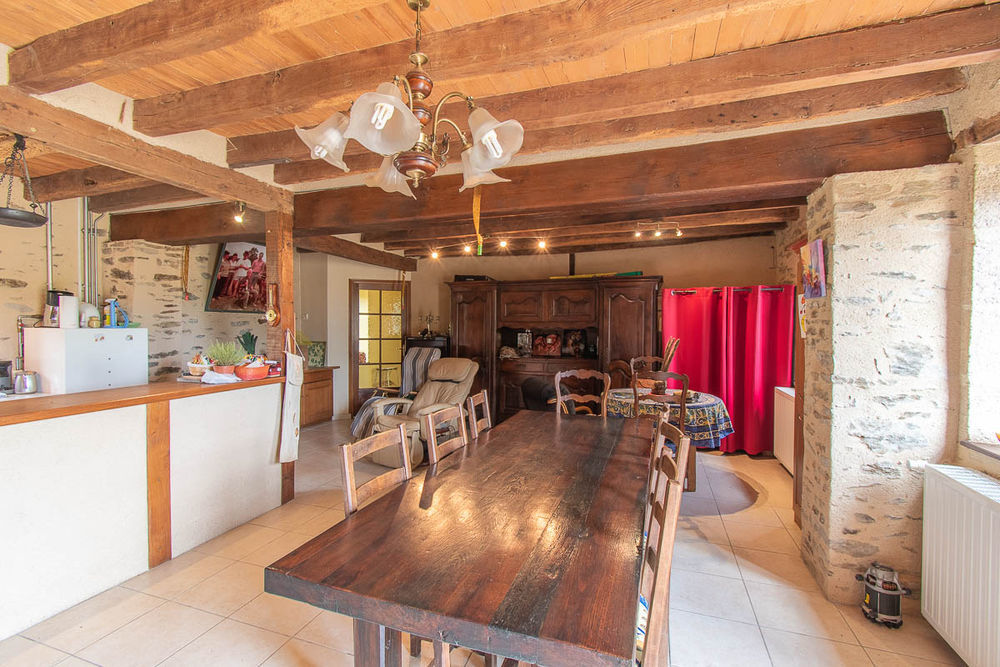 � vendre  Propri�t�/ch�teau Boussac (23600)