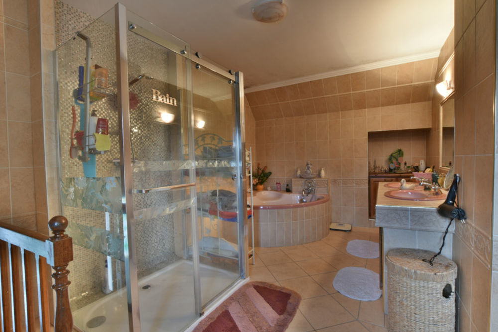 � vendre  Propri�t�/ch�teau Flagey-Ech�zeaux (21640)