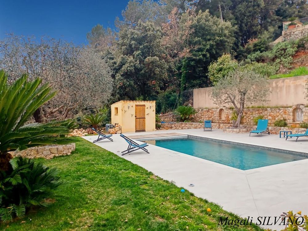 � vendre  Villa Sp�rac�des (06530)