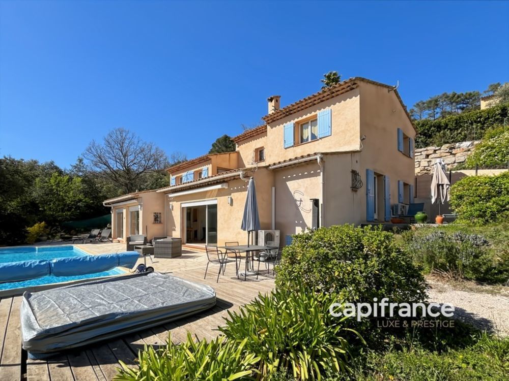 � vendre  Villa Bagnols-en-For�t (83600)