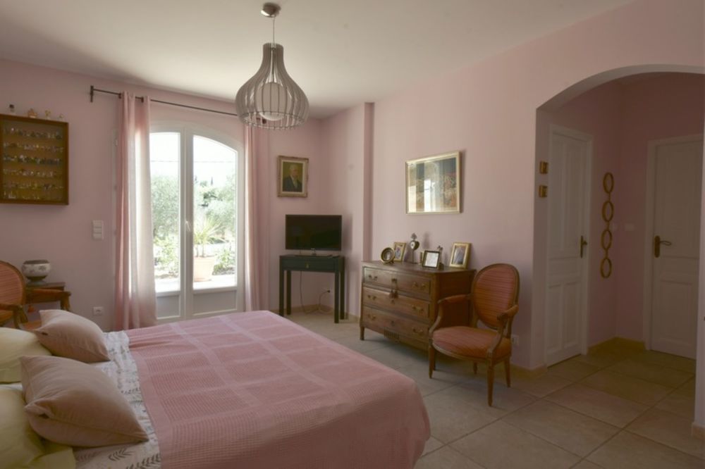 � vendre  Maison Fontvieille (13990)