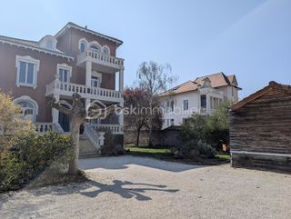  Propri�t�/ch�teau � vendre 10 pi�ces 233 m�