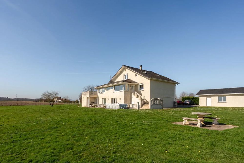 � vendre  Maison Mionnay (01390)