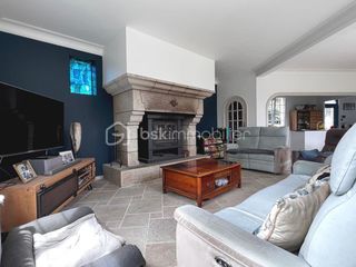  Propri�t�/ch�teau � vendre 7 pi�ces 296 m�