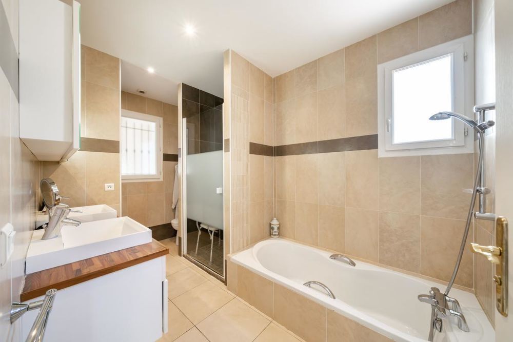 � vendre  Villa Antibes (06600)