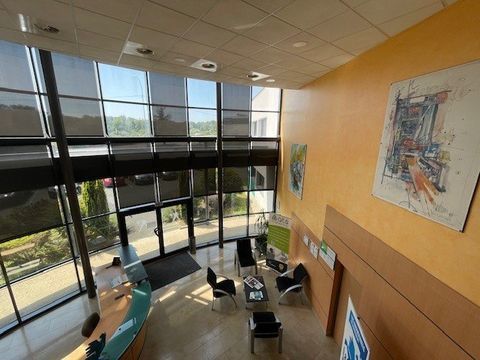 BUREAUX DE STANDING 1700000 71210 Ecuisses