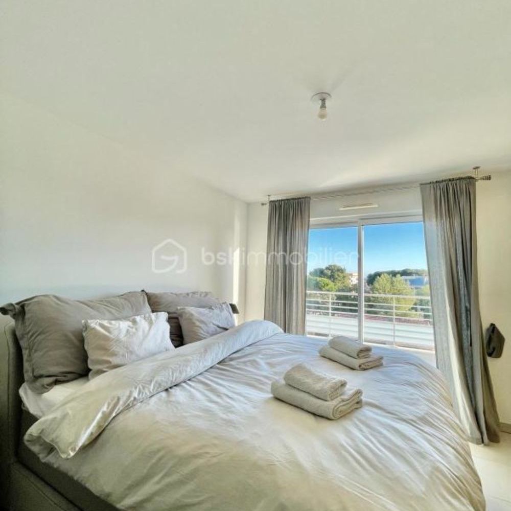 � vendre  Appartement Antibes (06600)