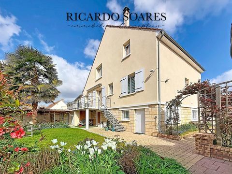   60290 MONCHY-SAINT-ELOI - MAISON FAMILIALE 164m2 au sol / 4 ou 5 CHAMBRES / 2 GARAGES / JARDIN Maison - 7 pi�ce(s) - 164 m�