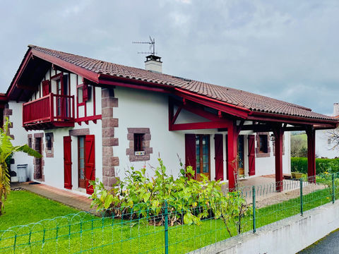   Maison - 4 pi�ces - SAINT JEAN PIED DE PORT Maison - 4 pi�ce(s) - 143 m�