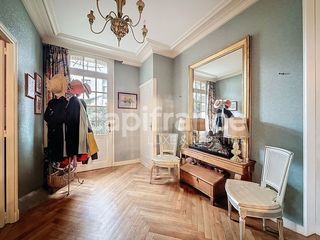  Maison � vendre 9 pi�ces 305 m�