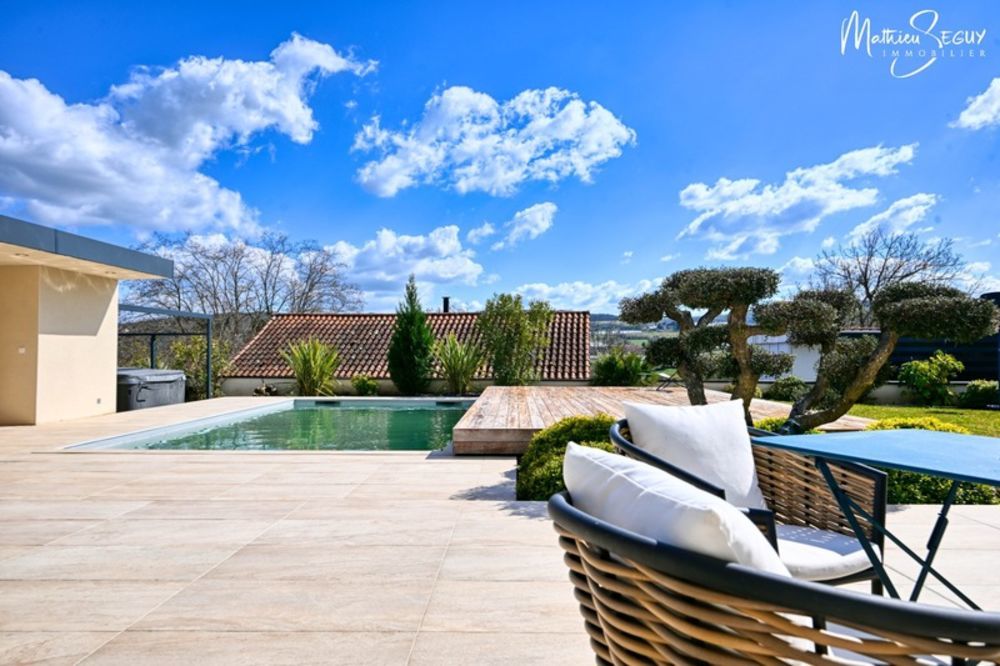 � vendre  Propri�t�/ch�teau Thurins (69510)