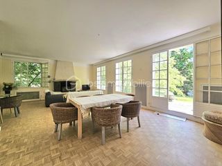  Propri�t�/ch�teau � vendre 7 pi�ces 231 m�