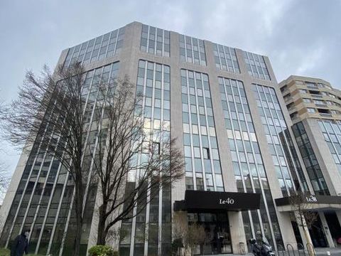 Au sein d'un immeuble moderne situ&eacute; au pied du Tram Suresnes Longchamps 1252800 92150 Suresnes