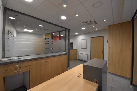   Local/bureau � louer SAINT AGREVE (07) Appartement - 6 pi�ce(s) - 120 m�