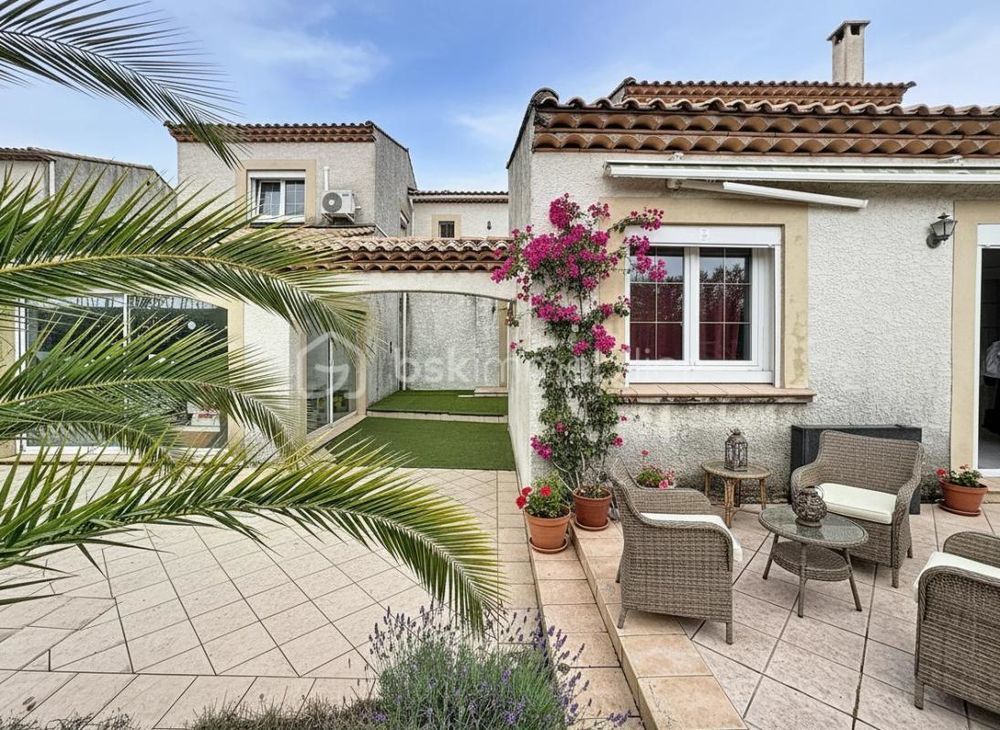 � vendre  Villa P�rols (34470)