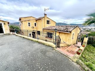  Villa � vendre 6 pi�ces 165 m�