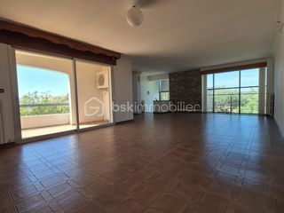  Propri�t�/ch�teau � vendre 10 pi�ces 309 m�