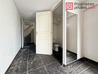  Immeuble � vendre 15 + pi�ces 300 m�