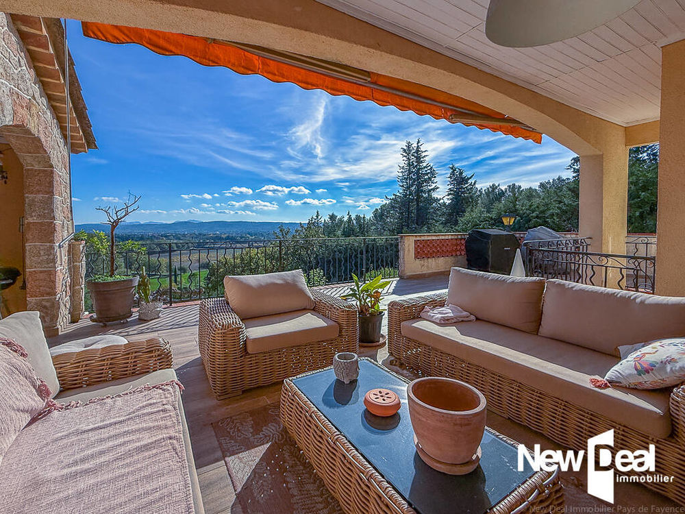 � vendre  Propri�t�/ch�teau Fayence (83440)