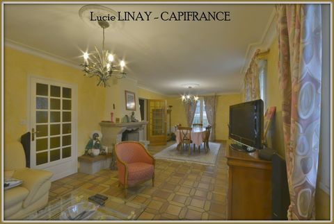   Proximit� Laval, maison familiale en tr�s bon �tat sur grand terrain Maison - 6 pi�ce(s) - 133 m�