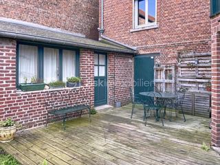  Propri�t�/ch�teau � vendre 9 pi�ces 256 m�