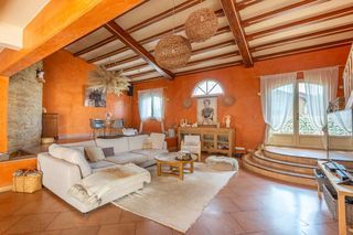  Maison � vendre 6 pi�ces 221 m�