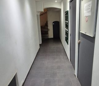  Immeuble � vendre 14 pi�ces 423 m�