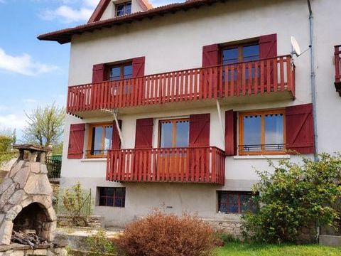   Maison de 9 pi�ces de 170 m� � Vollore-Ville Propri�t�/ch�teau - 9 pi�ce(s) - 170 m�