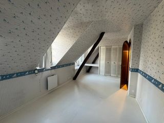  Appartement � louer 4 pi�ces 138 m�