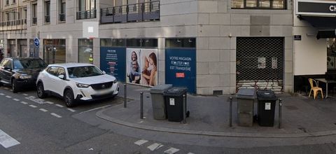 Dpt Rh&ocirc;ne (69), &agrave; vendre murs LYON 9EME-MURS bureaux avec vitrine de 226m2 - Plain pied 709000 69009 Lyon 9eme arrondissement