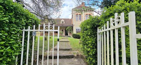   Demeure de prestige avec parc Maison - 15 + pi�ce(s) - 470 m�