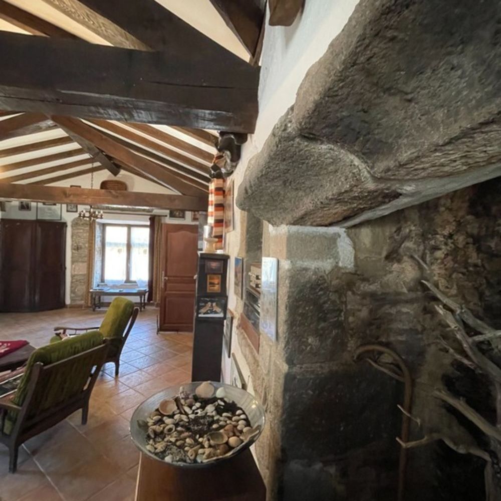 � vendre  Maison Le Collet-de-D�ze (48160)