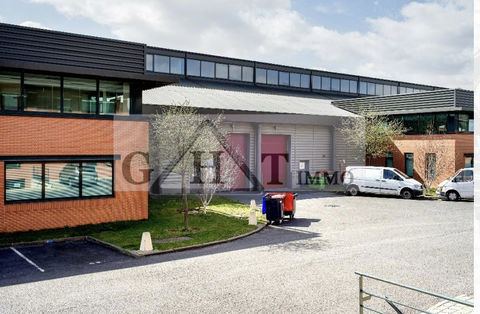 ENTREPOT-BUREAUX A LOUER 714 M2 SAINT DENIS 11227 93200 Saint denis