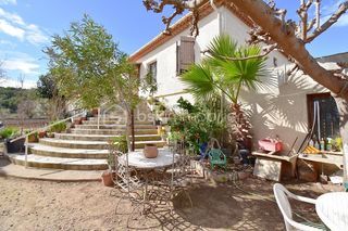  Propri�t�/ch�teau � vendre 14 pi�ces 320 m�