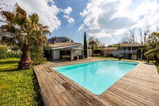  Maison � vendre 8 pi�ces 230 m�