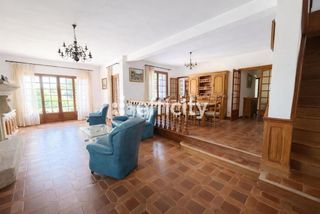  Maison � vendre 7 pi�ces 245 m�