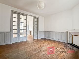  Immeuble � vendre 10 pi�ces 215 m�