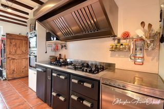  Propri�t�/ch�teau � vendre 10 pi�ces 235 m�