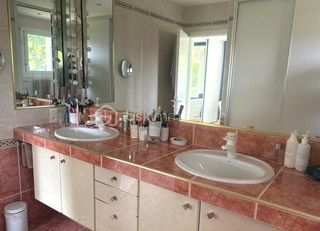  Maison � vendre 9 pi�ces 261 m�