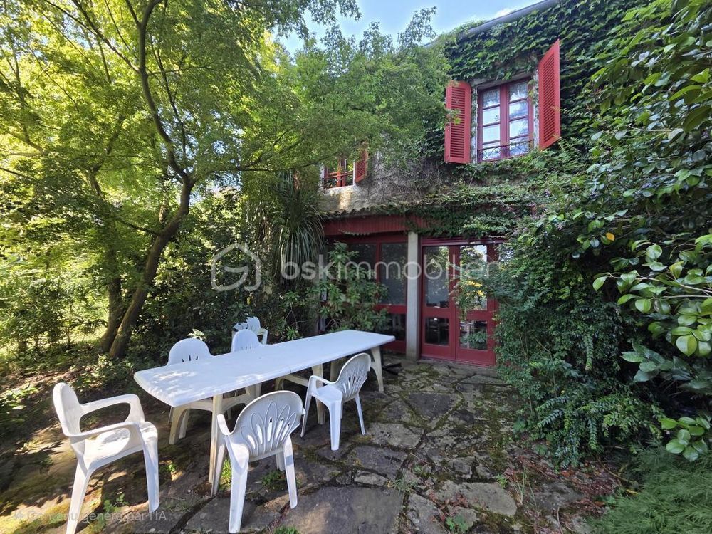 � vendre  Propri�t�/ch�teau Salies-de-B�arn (64270)